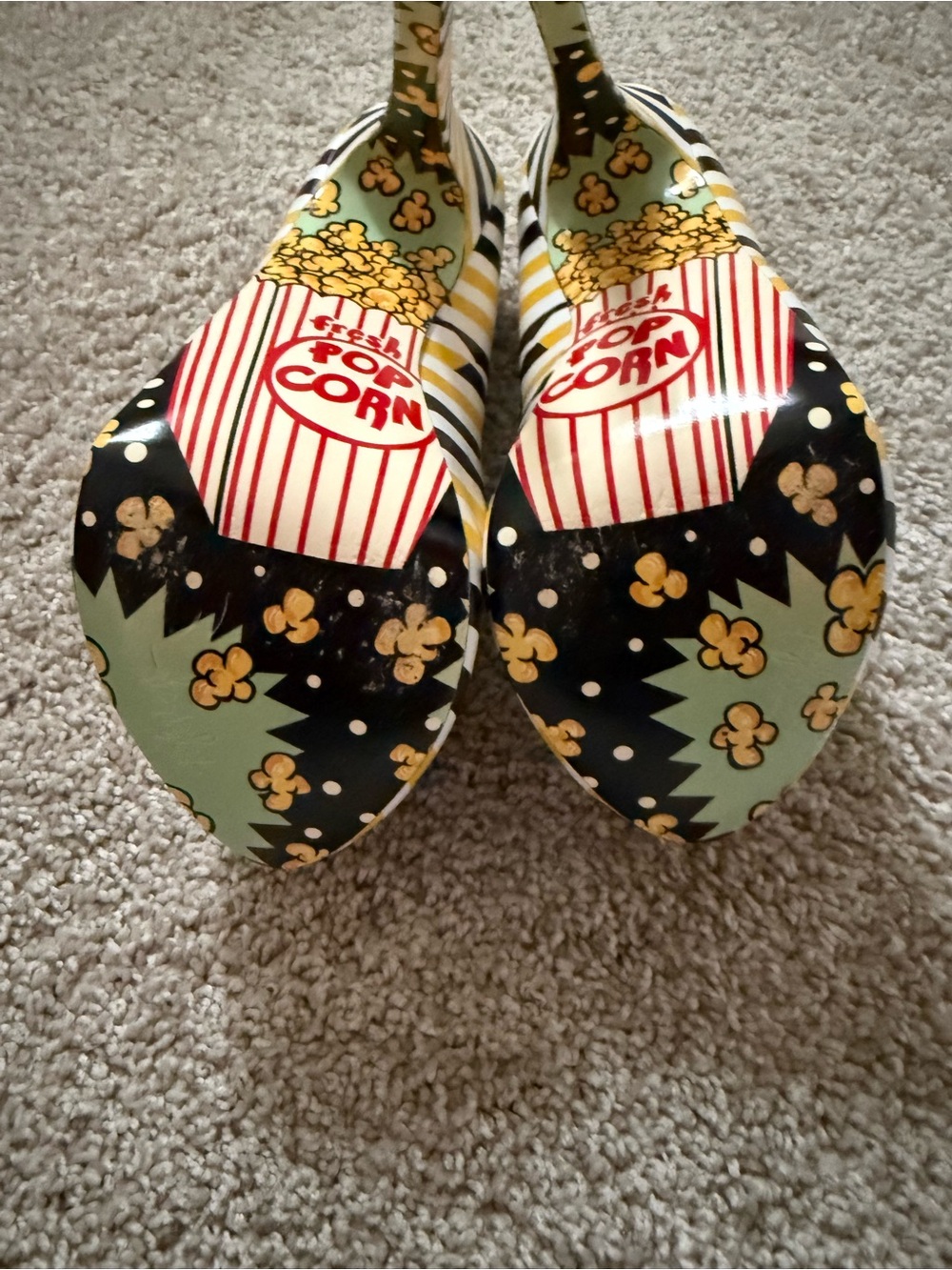 Taylor Says: 5-inch Pumps - Picture 4 of 7